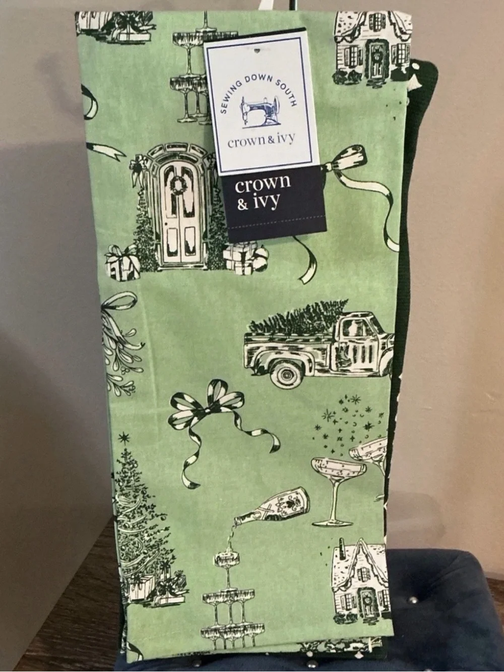 Crown & Ivy X Sewing Down South NWT Cotton Holiday Tea Kitchen Towels 2pc Green